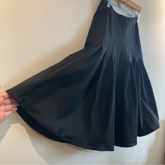 TADASHI SHOJI Sz 4 Pleats Flare Zipper Closure Knee Length Circle Skater  Skirt - Picture 2 of 9